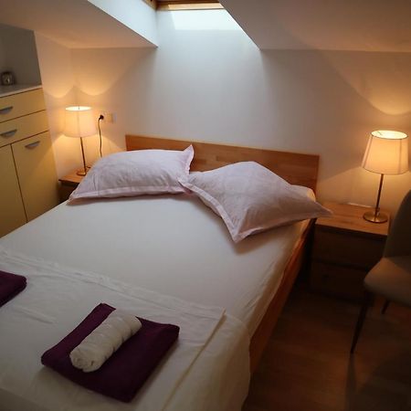 Apartments Iva Und Franka Omiš Dış mekan fotoğraf