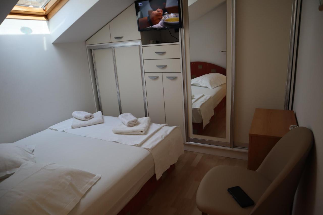 Apartments Iva Und Franka Omiš Dış mekan fotoğraf