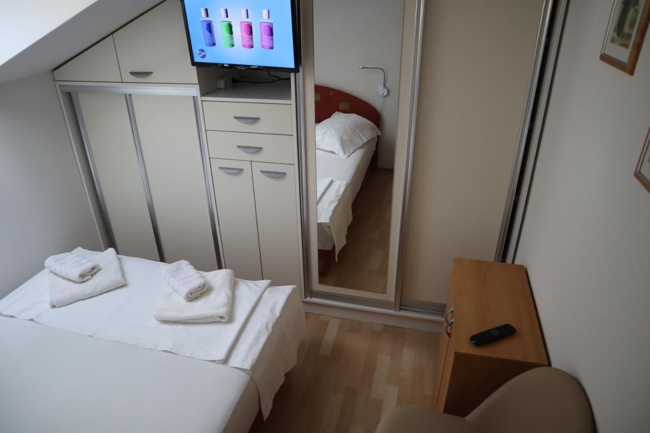 Apartments Iva Und Franka Omiš Dış mekan fotoğraf