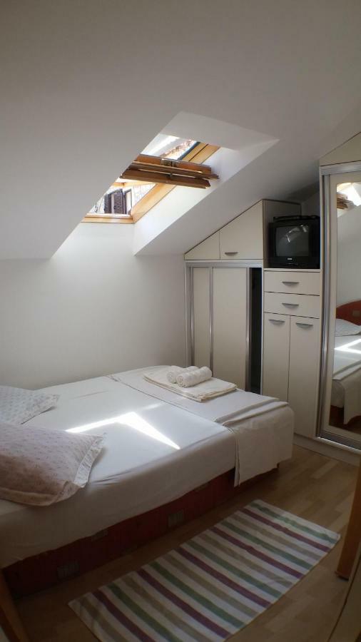Apartments Iva Und Franka Omiš Dış mekan fotoğraf