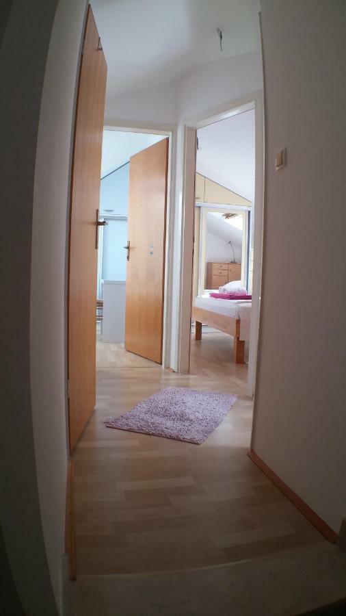 Apartments Iva Und Franka Omiš Dış mekan fotoğraf