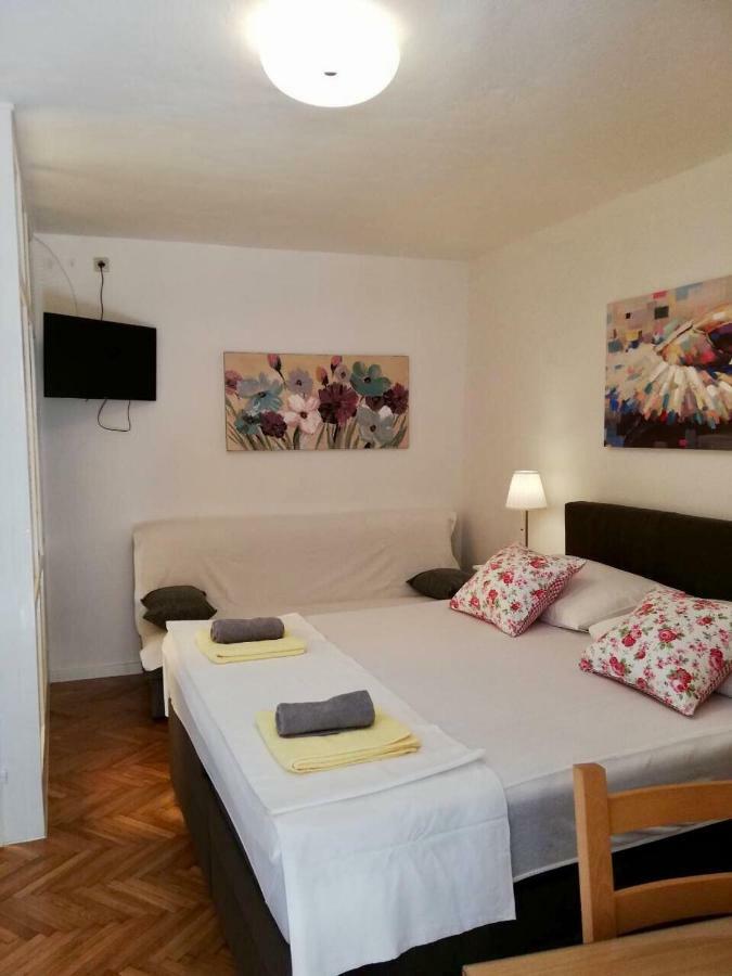 Apartments Iva Und Franka Omiš Dış mekan fotoğraf