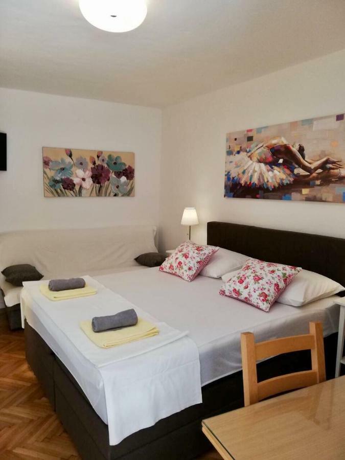 Apartments Iva Und Franka Omiš Dış mekan fotoğraf