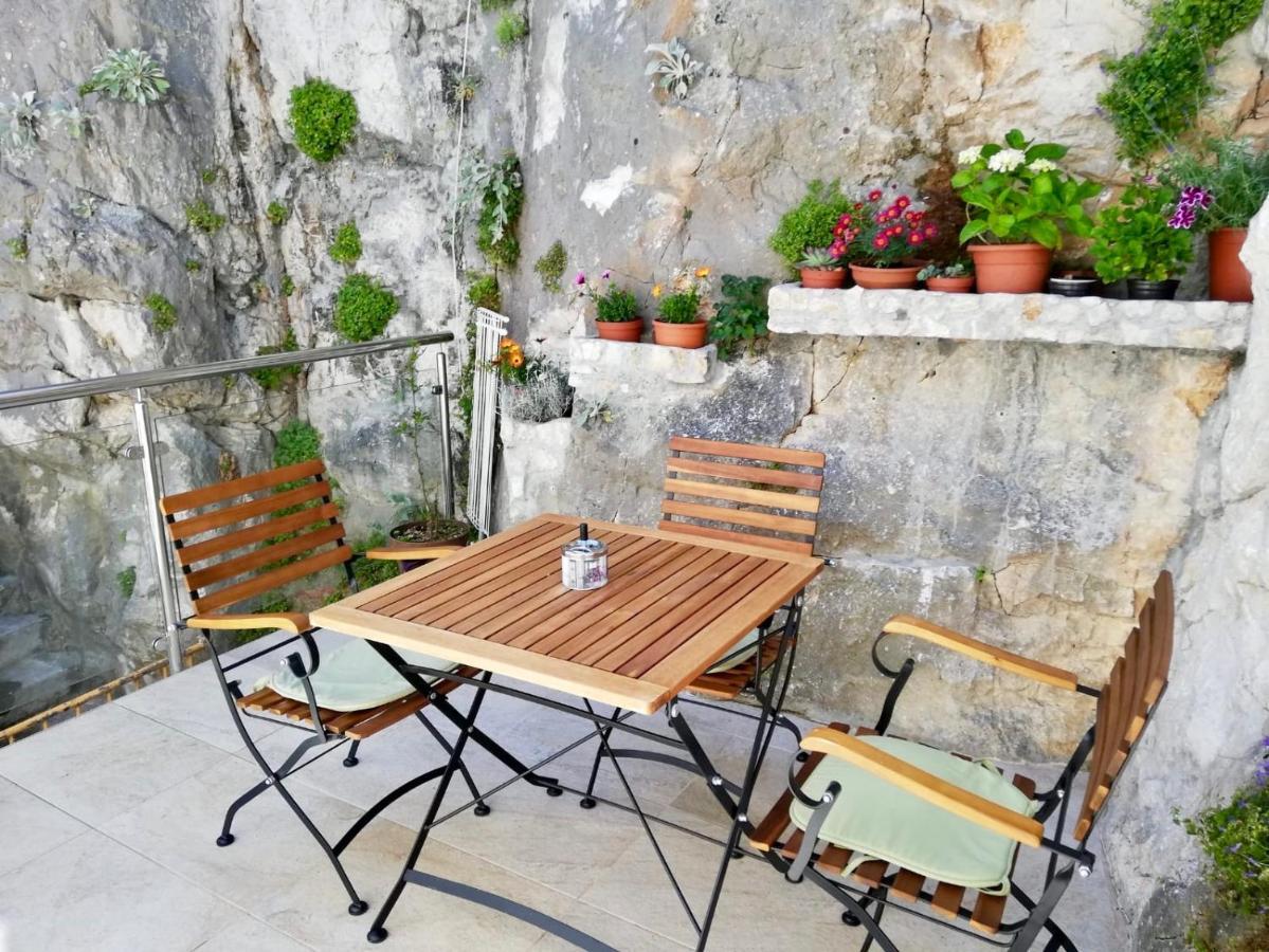 Apartments Iva Und Franka Omiš Dış mekan fotoğraf