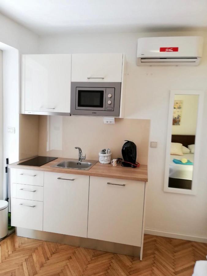 Apartments Iva Und Franka Omiš Dış mekan fotoğraf